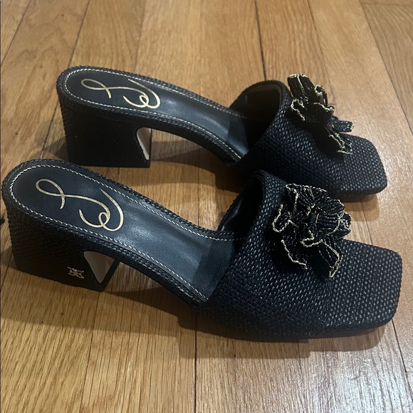 Sam Edelman Shoes - Sam Edelman Women’s Winsley Floral Block Heel Slide Sandals.